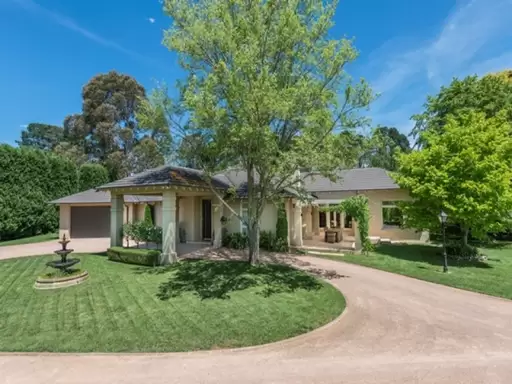 7 Patchway Place, Burradoo Sold by Drew Lindsay Sotheby's International Realty