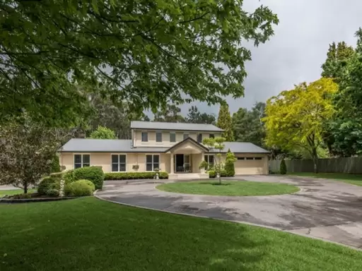 58 Centennial Road, Bowral Sold by Drew Lindsay Sotheby's International Realty
