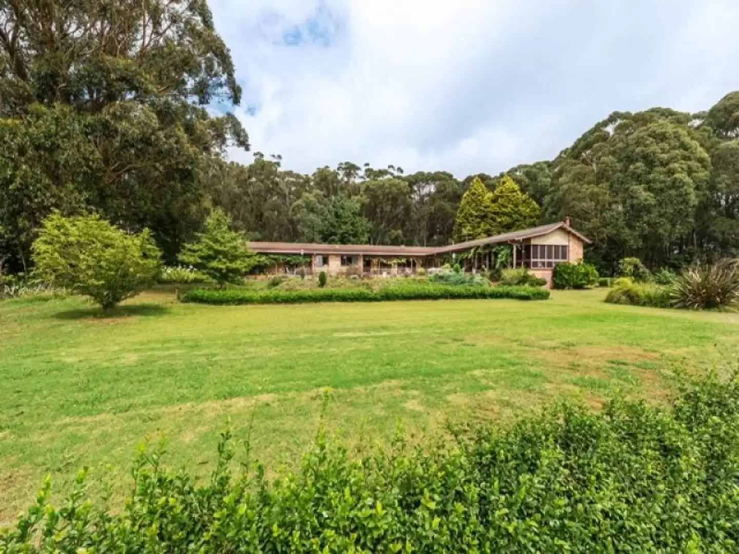 211 Sallys Corner Road, Sutton Forest Sold by Drew Lindsay Sotheby's International Realty - image 1