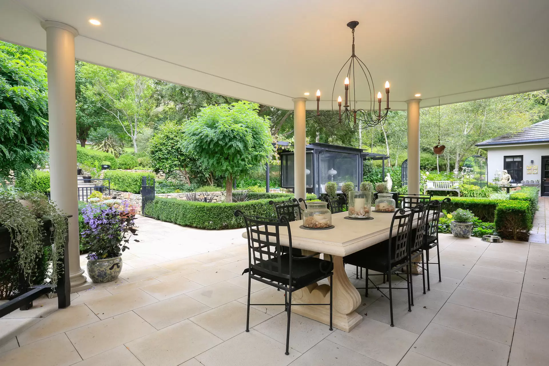 13 Kimberley Drive, Bowral Sold by Drew Lindsay Sotheby's International Realty - image 17