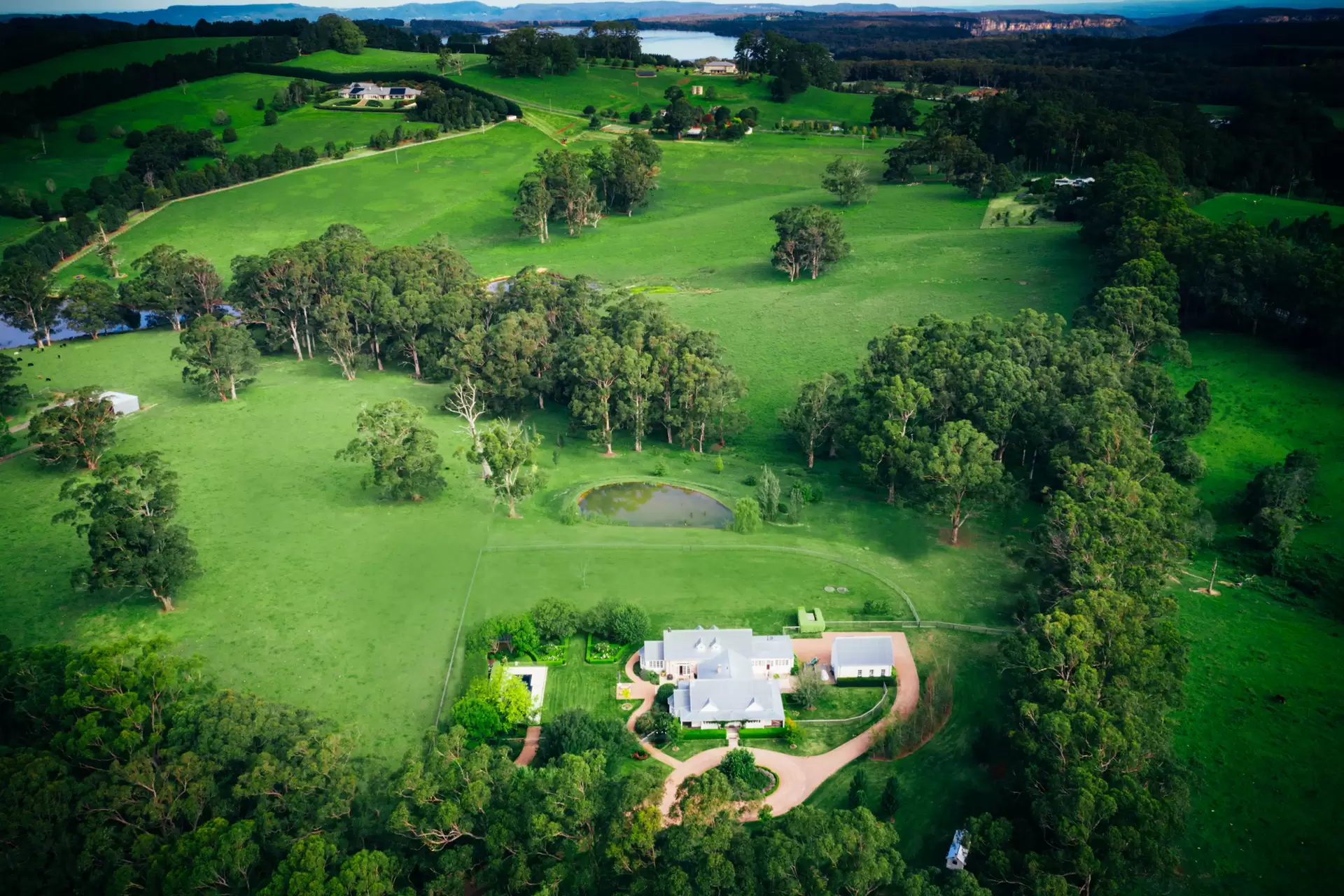 Avoca Sold by Drew Lindsay Sotheby's International Realty - image 1