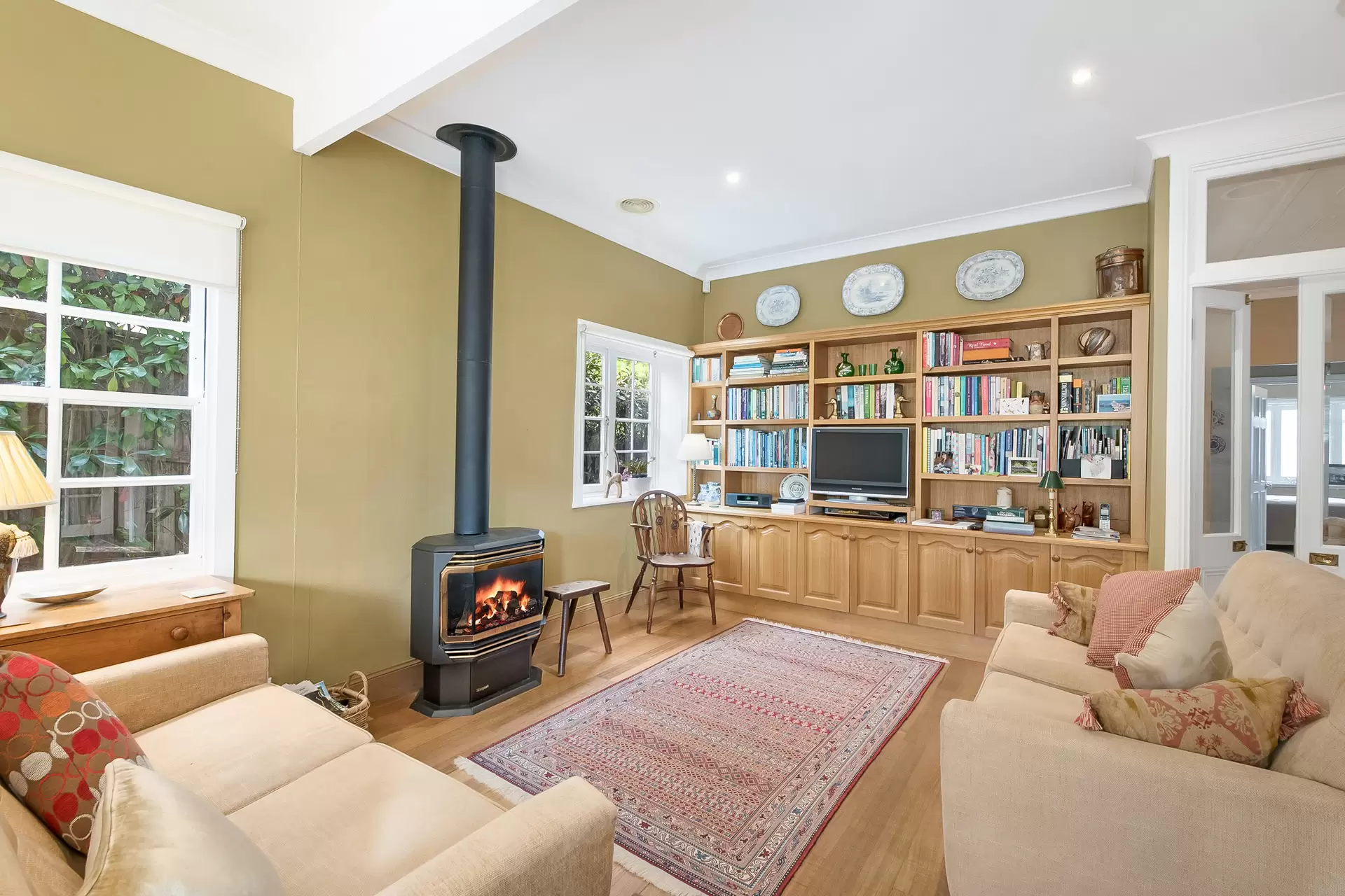 8 Wingecarribee Street, Berrima For Sale by Drew Lindsay Sotheby's International Realty - image 9