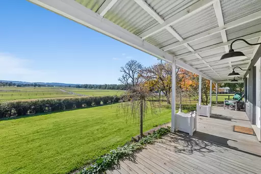 Moss Vale For Sale by Drew Lindsay Sotheby's International Realty