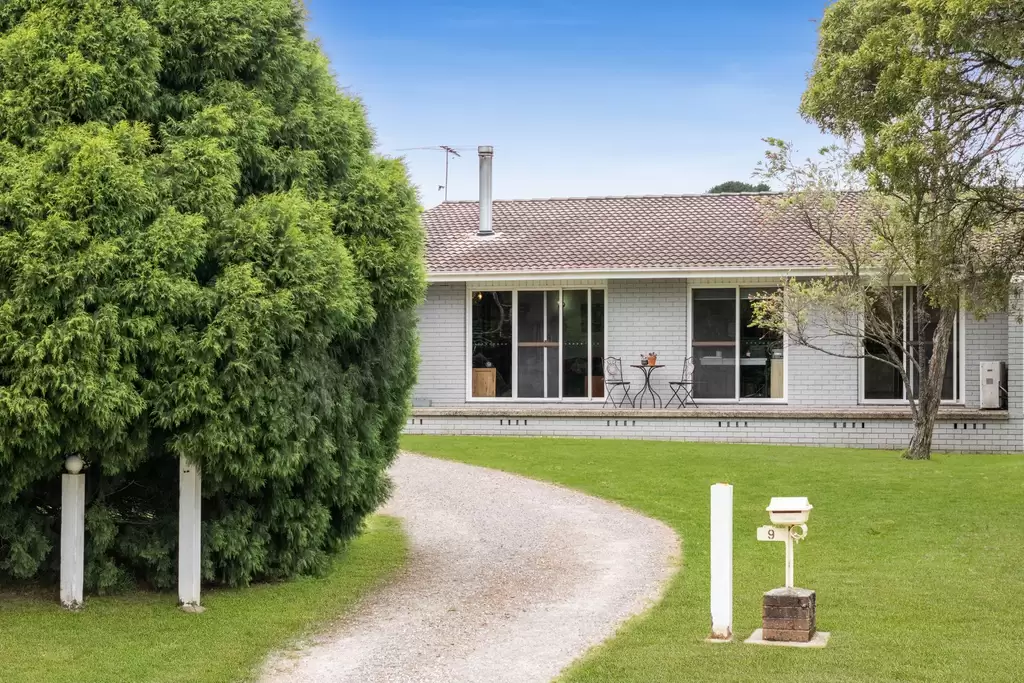 9 Main Street, Robertson For Sale by Drew Lindsay Sotheby's International Realty