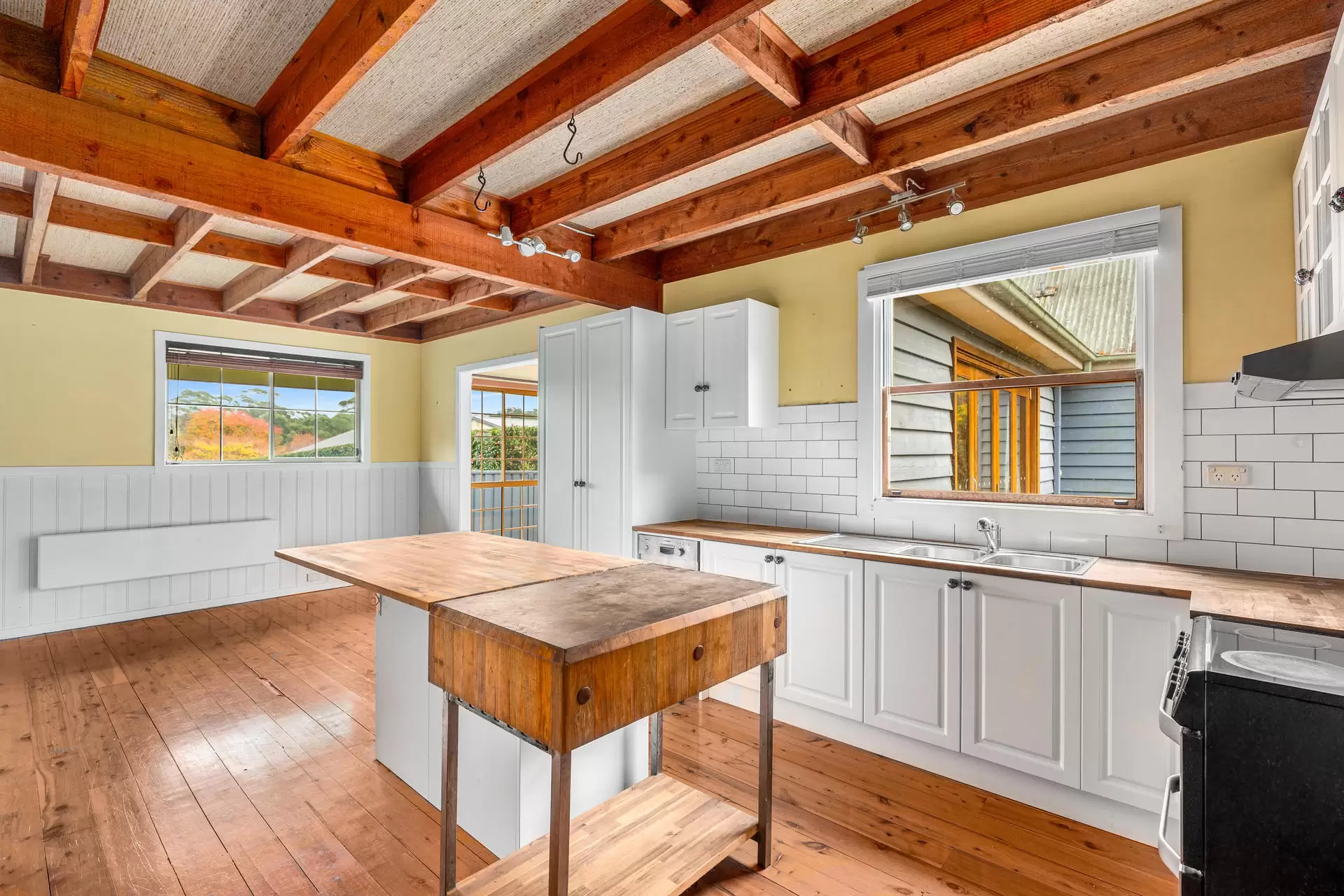 12 Swan Street, Robertson For Sale by Drew Lindsay Sotheby's International Realty - image 7