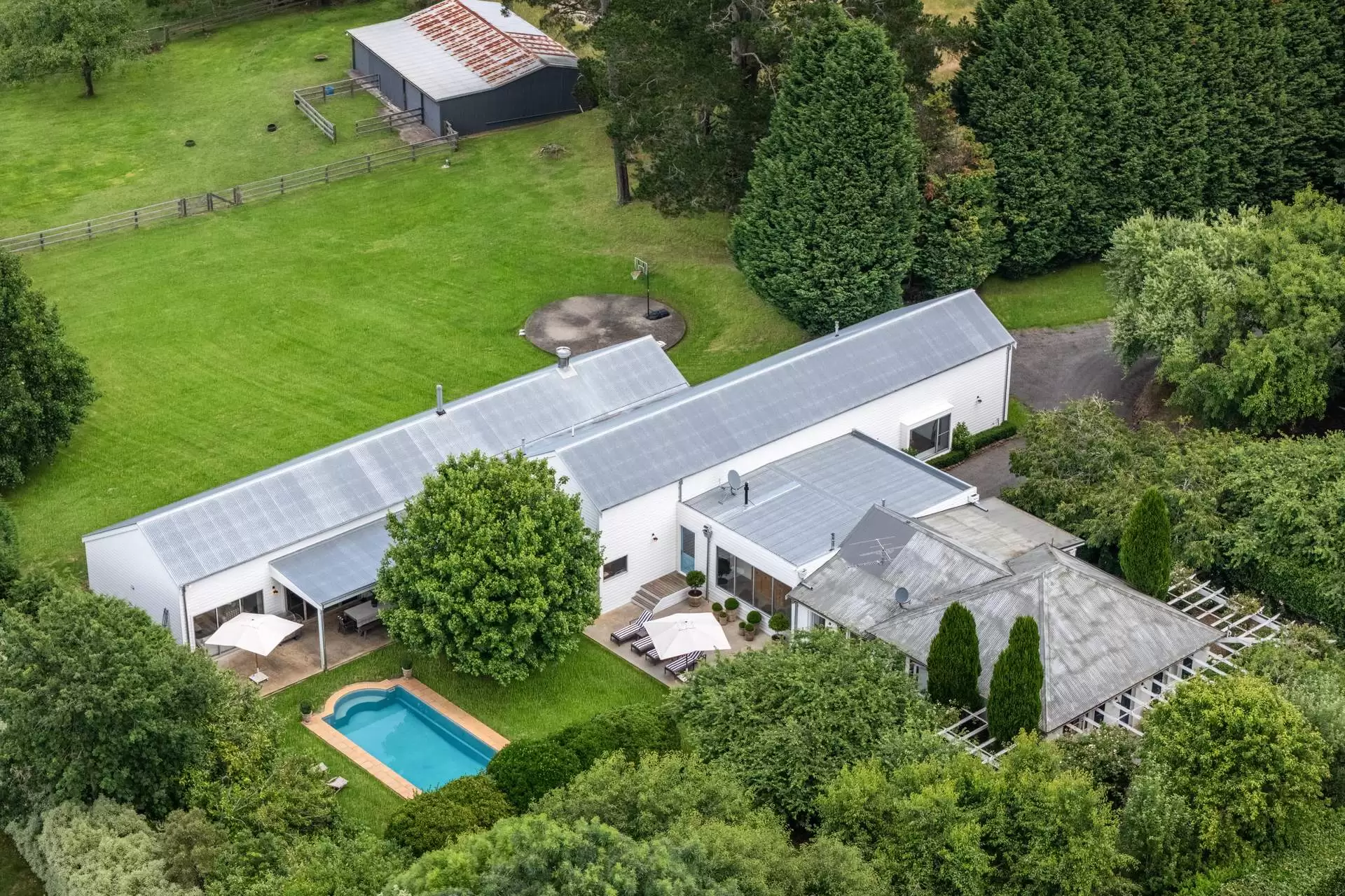 Glenquarry For Sale by Drew Lindsay Sotheby's International Realty - image 2