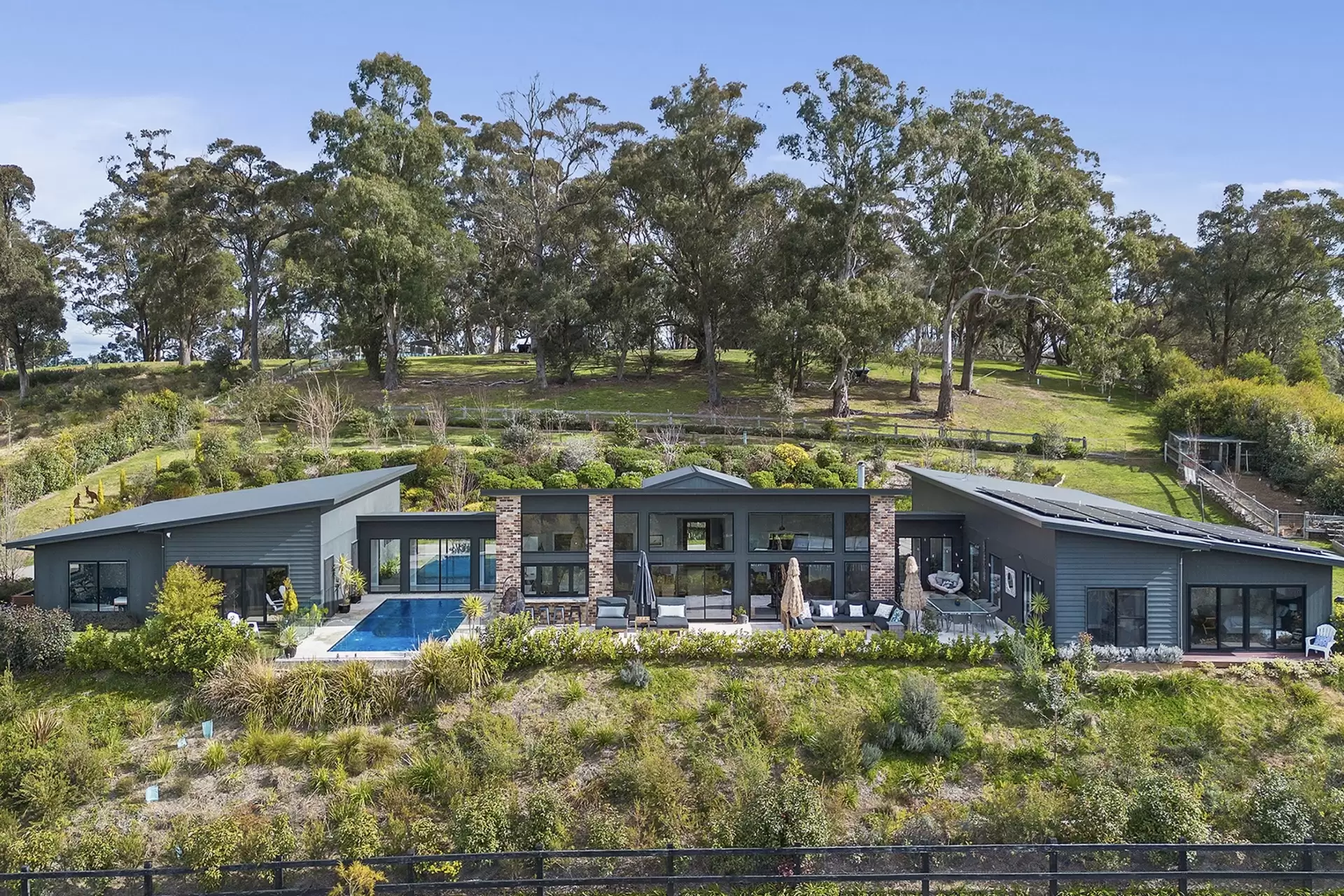 11 Bloomfield Close, Bowral For Sale by Drew Lindsay Sotheby's International Realty - image 3