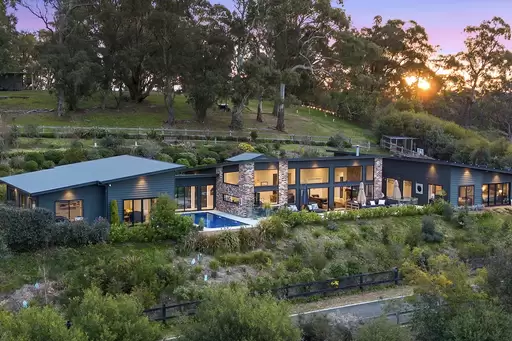 11 Bloomfield Close, Bowral For Sale by Drew Lindsay Sotheby's International Realty
