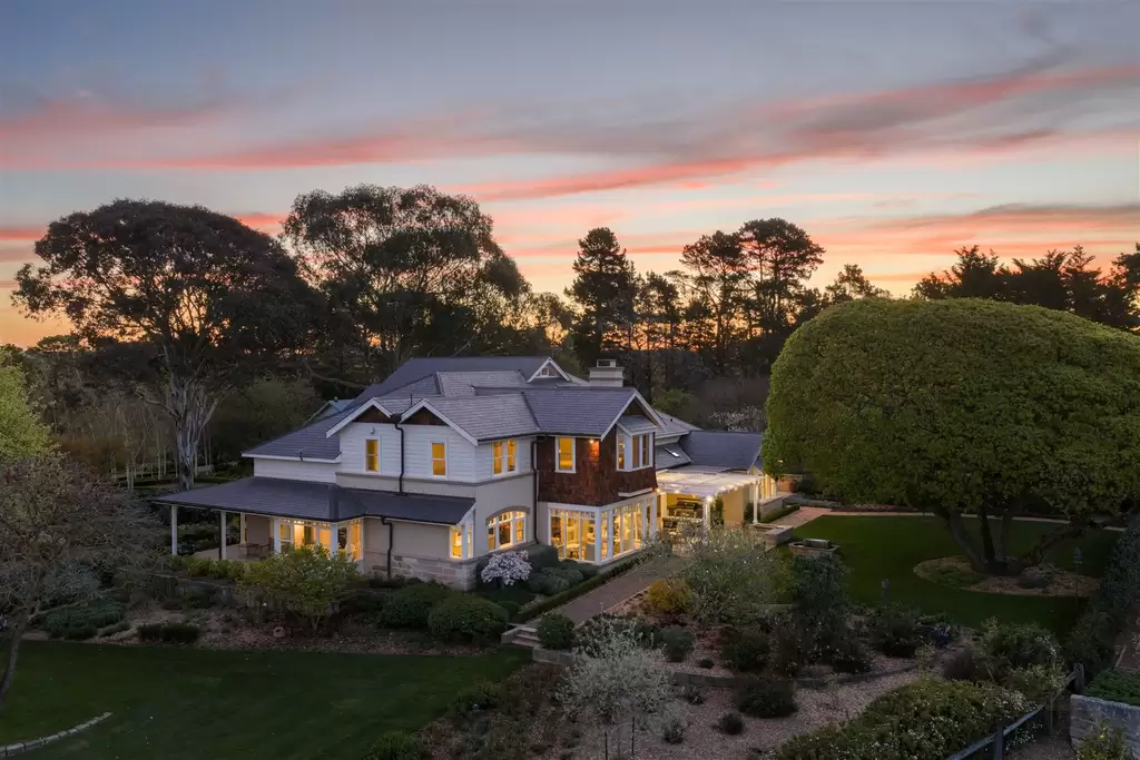 35 Mandemar Lane, Mandemar For Sale by Drew Lindsay Sotheby's International Realty