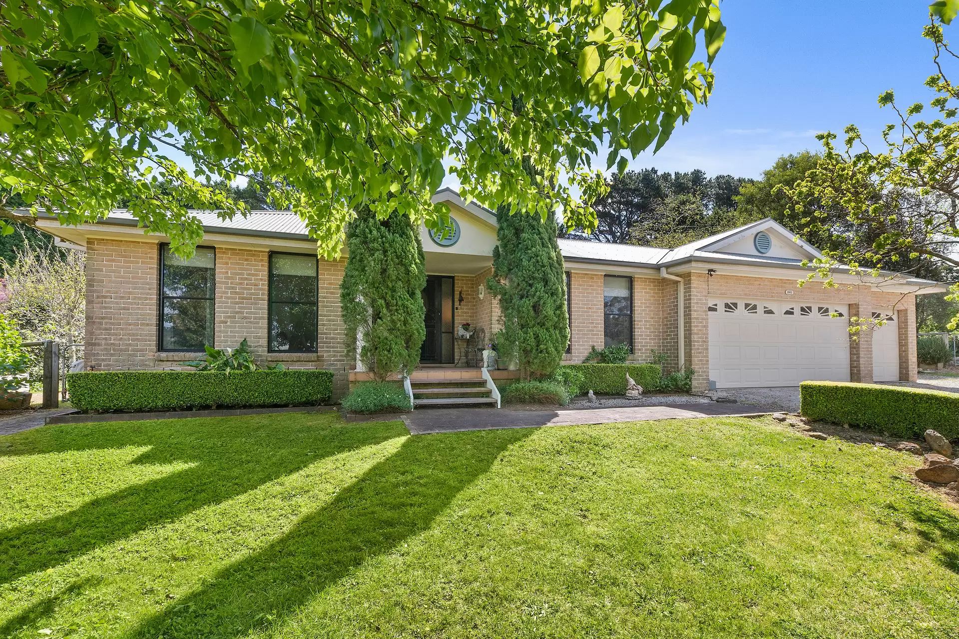 32 May Street, Robertson For Sale by Drew Lindsay Sotheby's International Realty - image 1