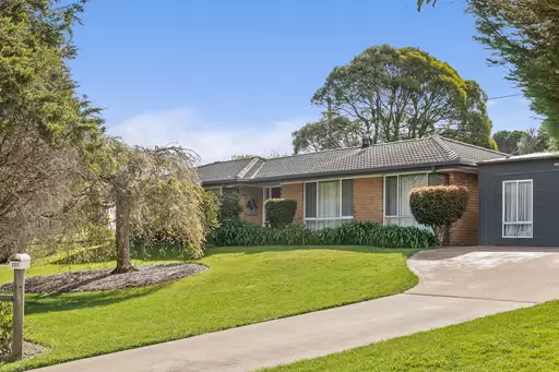 Robertson For Sale by Drew Lindsay Sotheby's International Realty