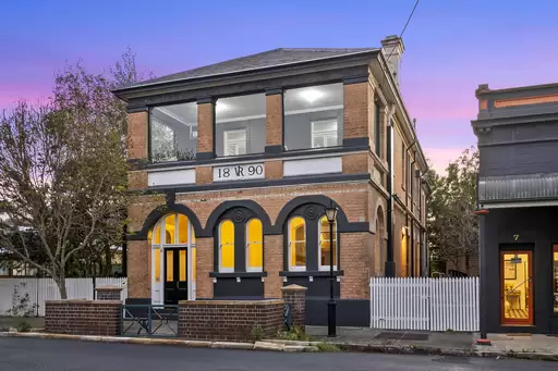 Mittagong For Sale by Drew Lindsay Sotheby's International Realty