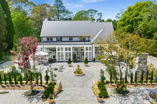 5 Fairway Drive, Bowral For Sale by Drew Lindsay Sotheby's International Realty