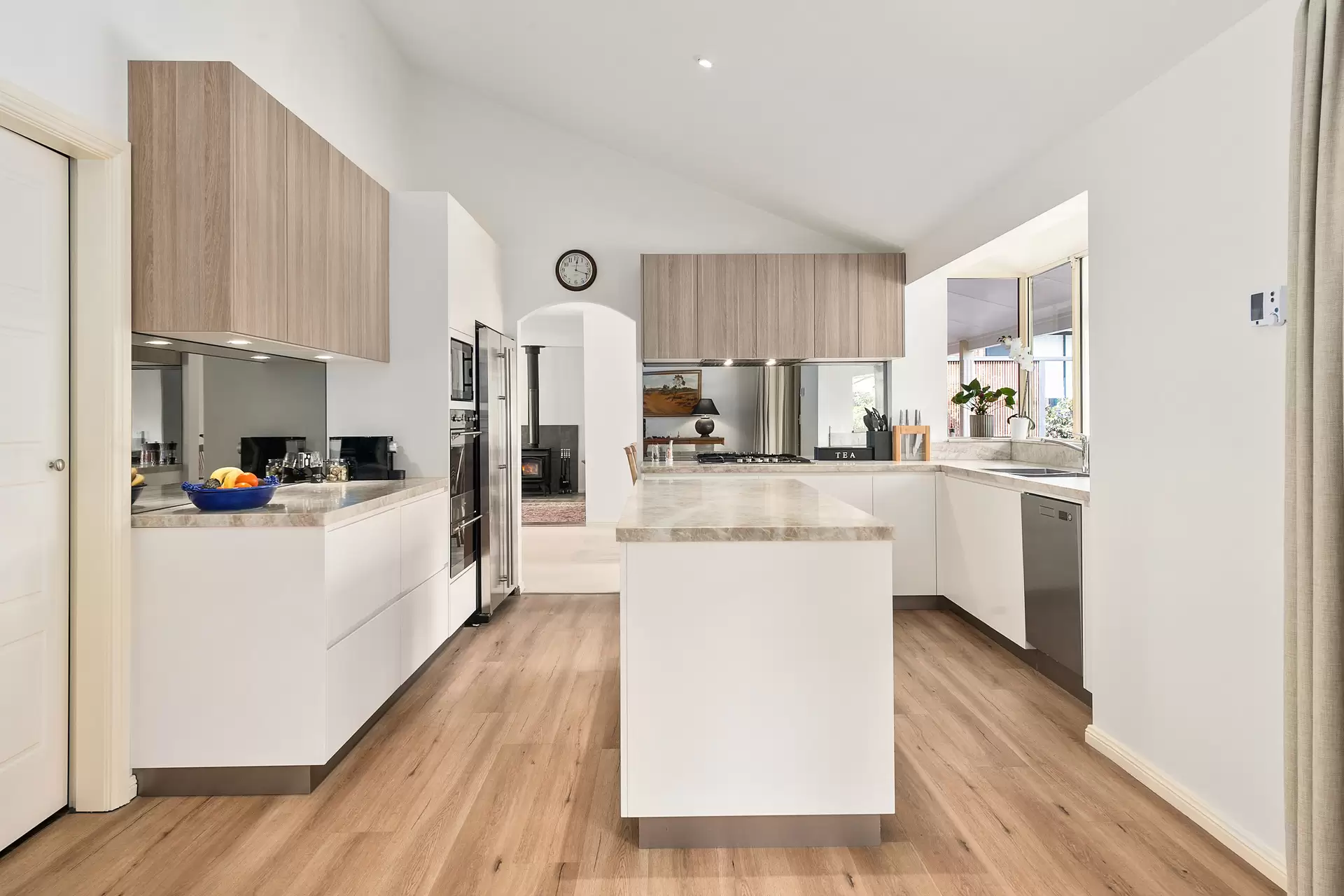 33 Phillip Street, Burradoo For Sale by Drew Lindsay Sotheby's International Realty - image 6