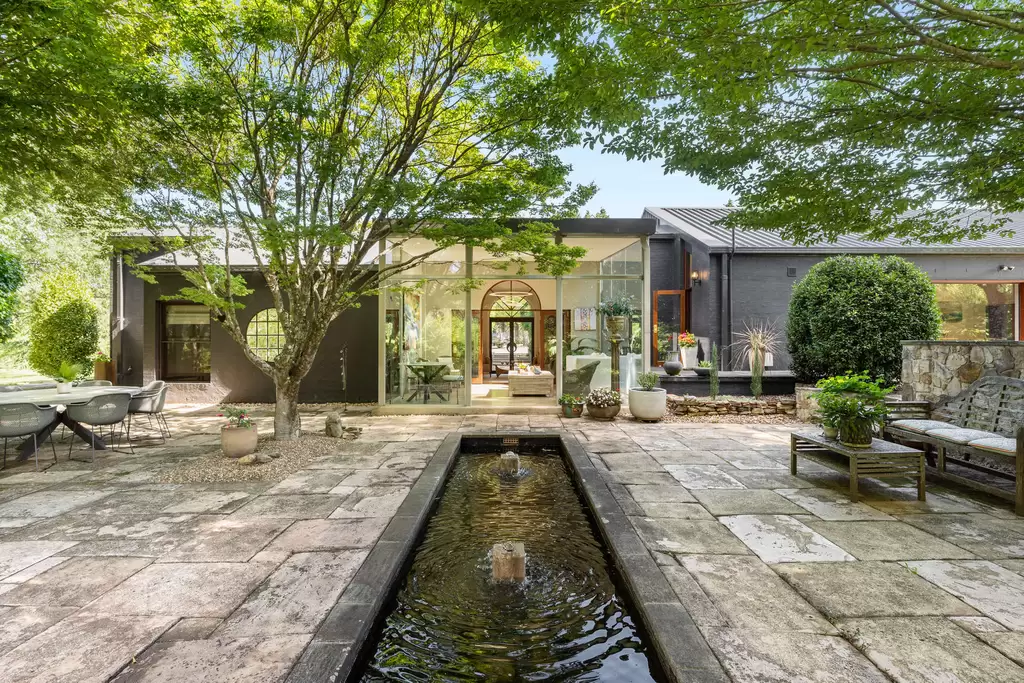11 Evelyn Avenue, Bundanoon For Sale by Drew Lindsay Sotheby's International Realty
