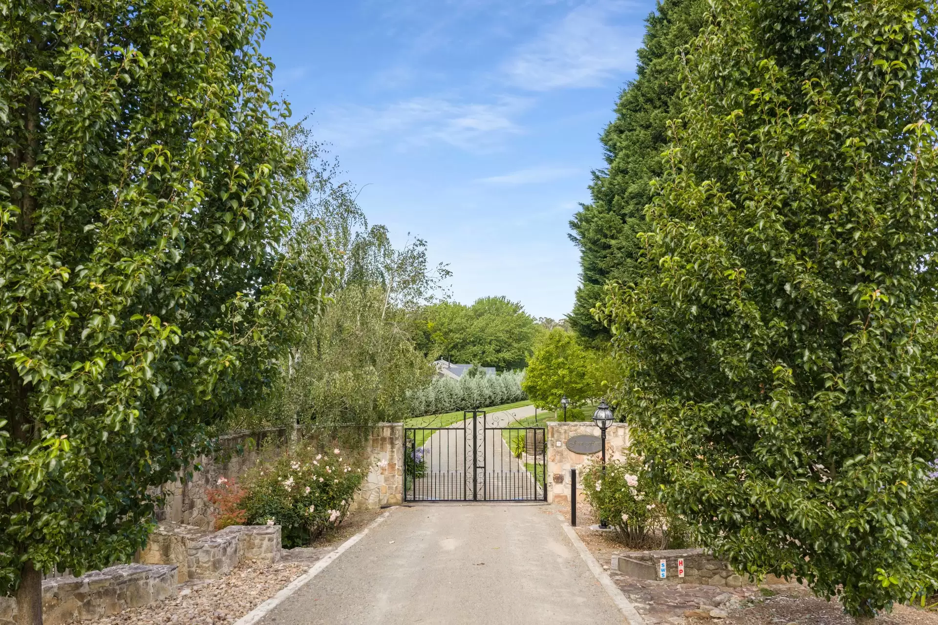 11 Evelyn Avenue, Bundanoon For Sale by Drew Lindsay Sotheby's International Realty - image 2