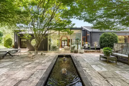 11 Evelyn Avenue, Bundanoon For Sale by Drew Lindsay Sotheby's International Realty