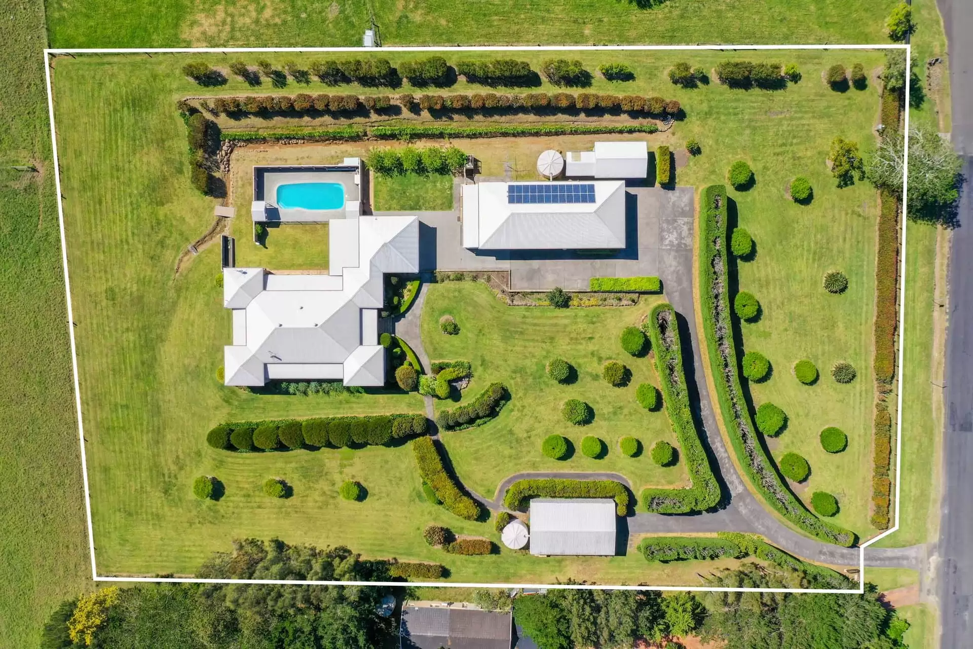 9 Corks Lane, Milton For Sale by Drew Lindsay Sotheby's International Realty - image 2