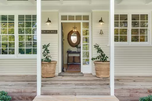 15 Kings Road, Moss Vale Sold by Drew Lindsay Sotheby's International Realty